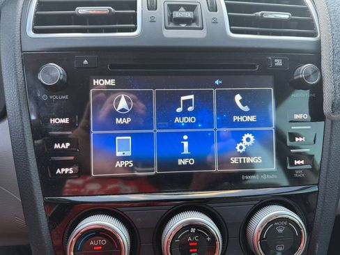 Used 2018 Subaru Forester 2.5i Limited AWD/4WD image 9