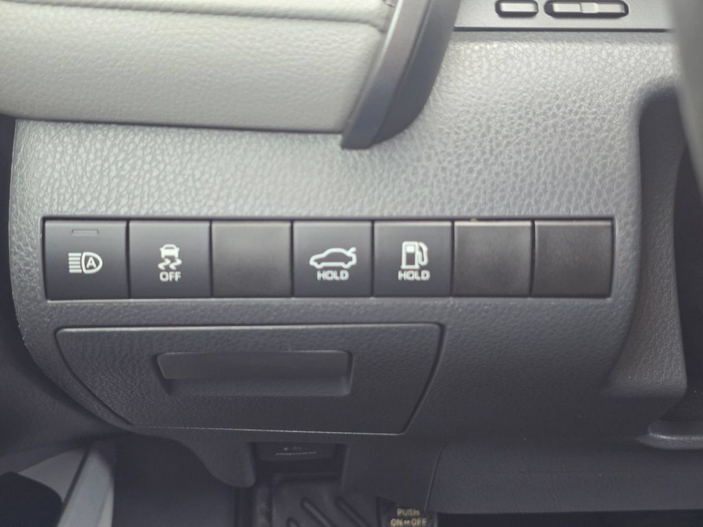Used 2019 Toyota Camry LE FWD image 26