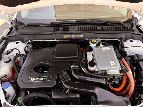 Used 2018 Ford Fusion SE w/ Equipment Group 602A FWD image 40