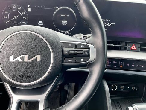 Used 2023 Kia Sportage SX image 25