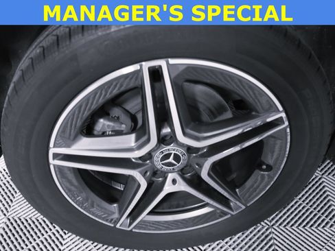 Used 2022 Mercedes-Benz GLB 250 4MATIC image 7