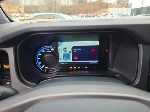 Used 2024 Ford Bronco Badlands w/ Sasquatch Package image 32