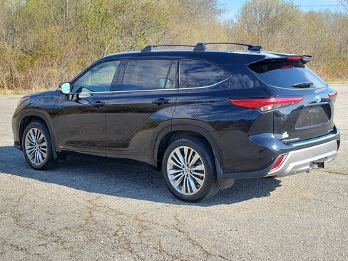 Used 2023 Toyota Highlander Platinum AWD/4WD image 7