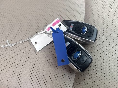 Used 2015 Subaru Outback 3.6R Limited image 6