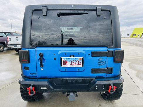 Used 2016 Jeep Wrangler Unlimited Sport image 29