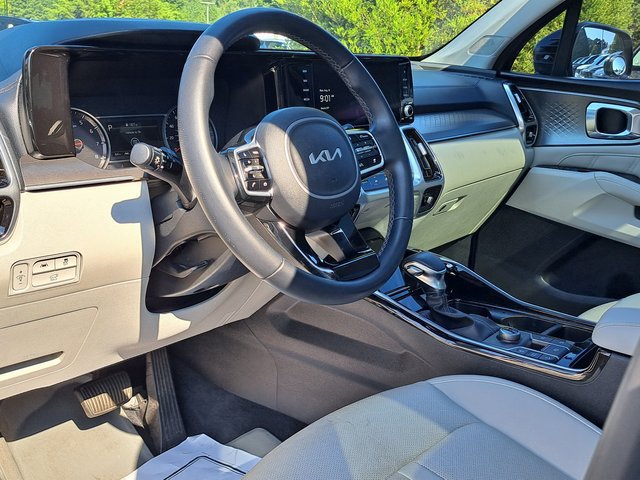 Used 2022 Kia Sorento SX AWD/4WD image 8