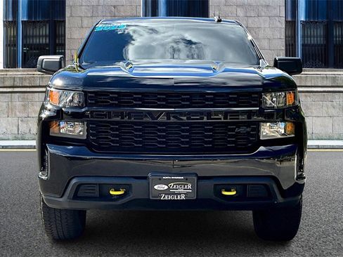 Used 2022 Chevrolet Silverado 1500 Custom Trail Boss w/ LPO, Dark Essentials Package image 3