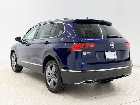 Used 2021 Volkswagen Tiguan SEL AWD/4WD image 3