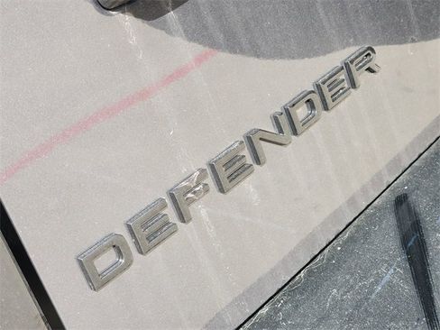 New 2026 Land Rover Defender 110 X-Dynamic SE image 8