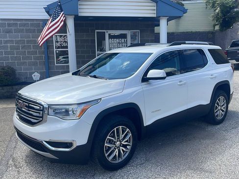 Used 2019 GMC Acadia SLE AWD/4WD image 1