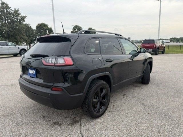 Used 2021 Jeep Cherokee Latitude Plus AWD/4WD image 7