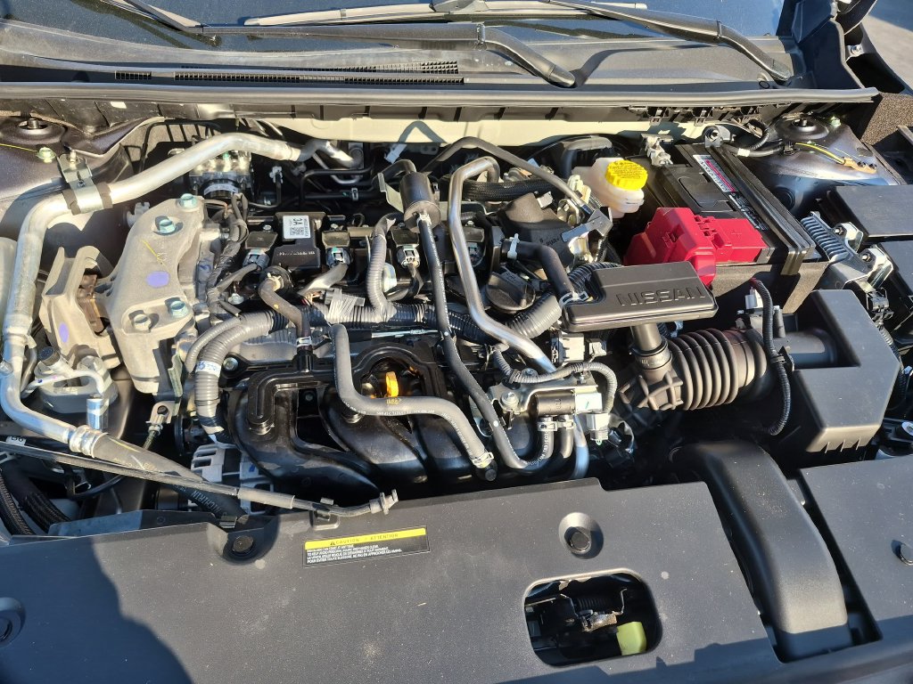 Certified 2025 Nissan Sentra SR w/ SR Premium Package FWD image 33