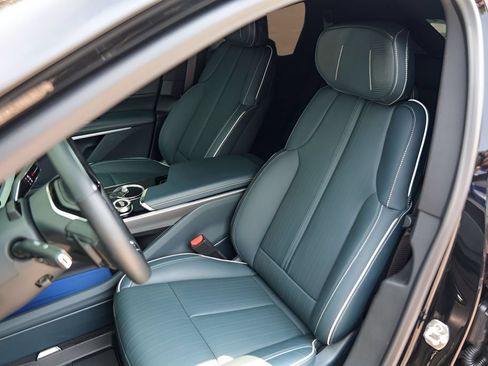 Used 2024 Cadillac Lyriq Luxury w/ Nappa Leather Package AWD/4WD image 6