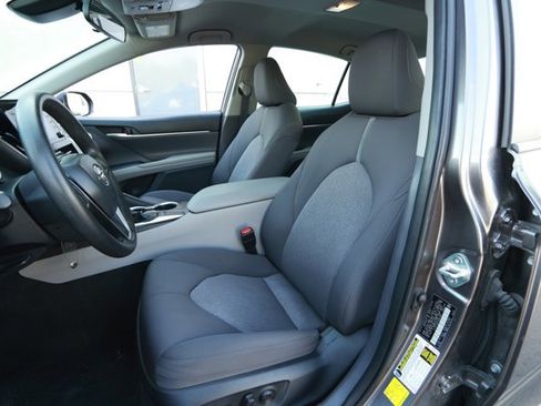 Used 2024 Toyota Camry LE image 23