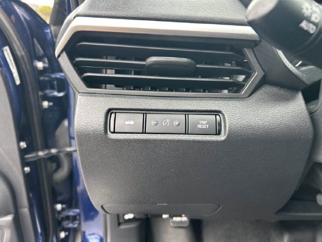Used 2020 Nissan Altima 2.5 SR w/ Premium Package FWD image 19