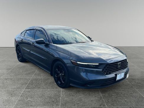 Certified 2025 Honda Accord SE image 1