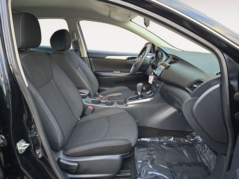 Used 2019 Nissan Sentra S image 4