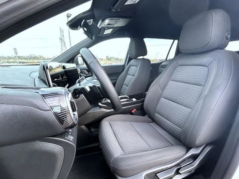 Certified 2025 Chevrolet Equinox LT image 10