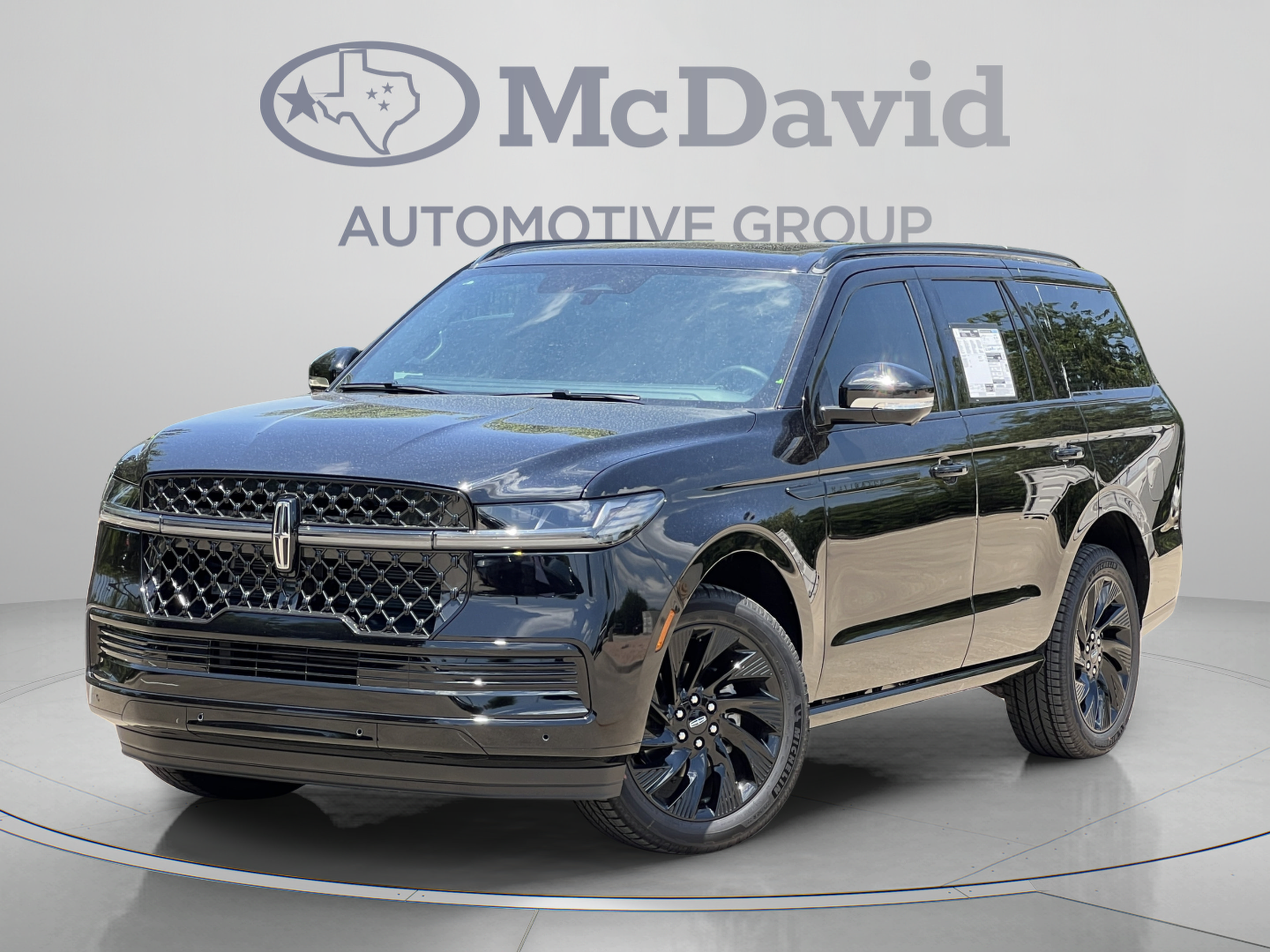 New 2027 Lincoln Navigator Reserve w/ Jet Appearance Package AWD/4WD image 1