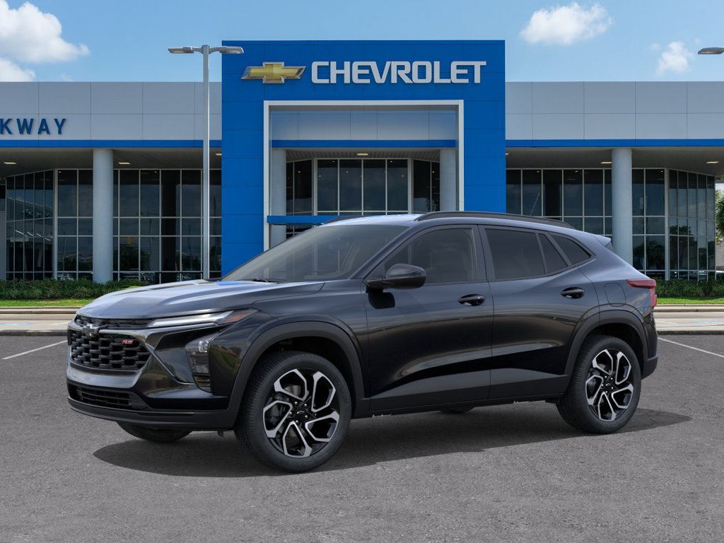 Used 2026 Chevrolet Trax RS FWD image 2