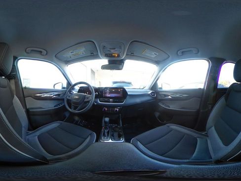 Used 2025 Chevrolet TrailBlazer LT image 40