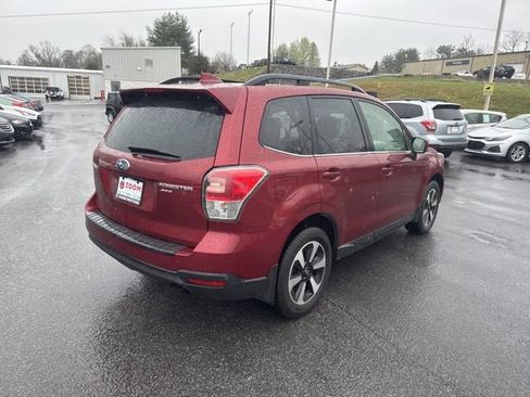 Used 2017 Subaru Forester 2.5i Limited AWD/4WD image 8