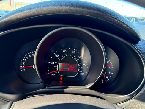 Used 2016 Kia Soul image 17