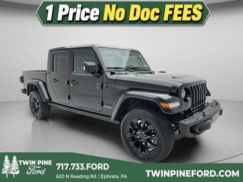 Used 2023 Jeep Gladiator Overland AWD/4WD image 1