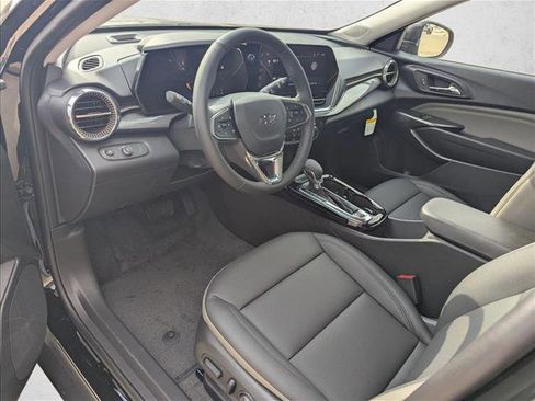 New 2026 Chevrolet Trax ACTIV w/ Sunroof Package image 3