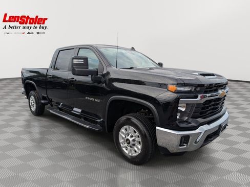 Used 2025 Chevrolet Silverado 2500 LT w/ Convenience Package AWD/4WD image 7