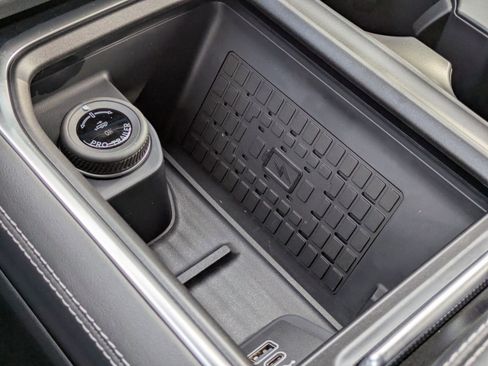 New 2025 Ford Expedition Max Platinum w/ Driver's Package image 21