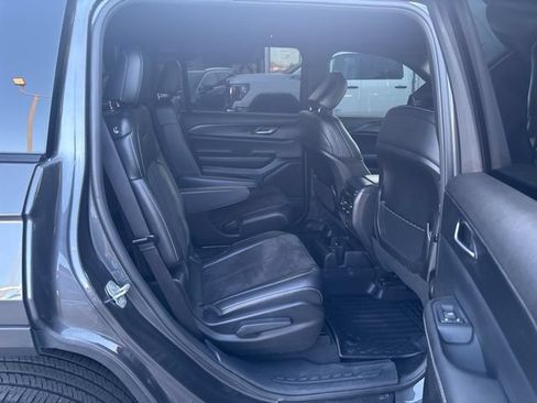 Used 2024 Jeep Grand Cherokee L Altitude AWD/4WD image 37