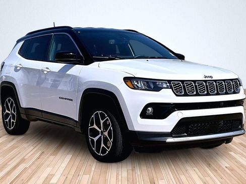 Used 2025 Jeep Compass Limited AWD/4WD image 9
