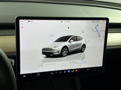 Used 2023 Tesla Model Y Long Range AWD/4WD image 17