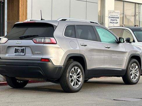 Used 2020 Jeep Cherokee Latitude Plus image 2