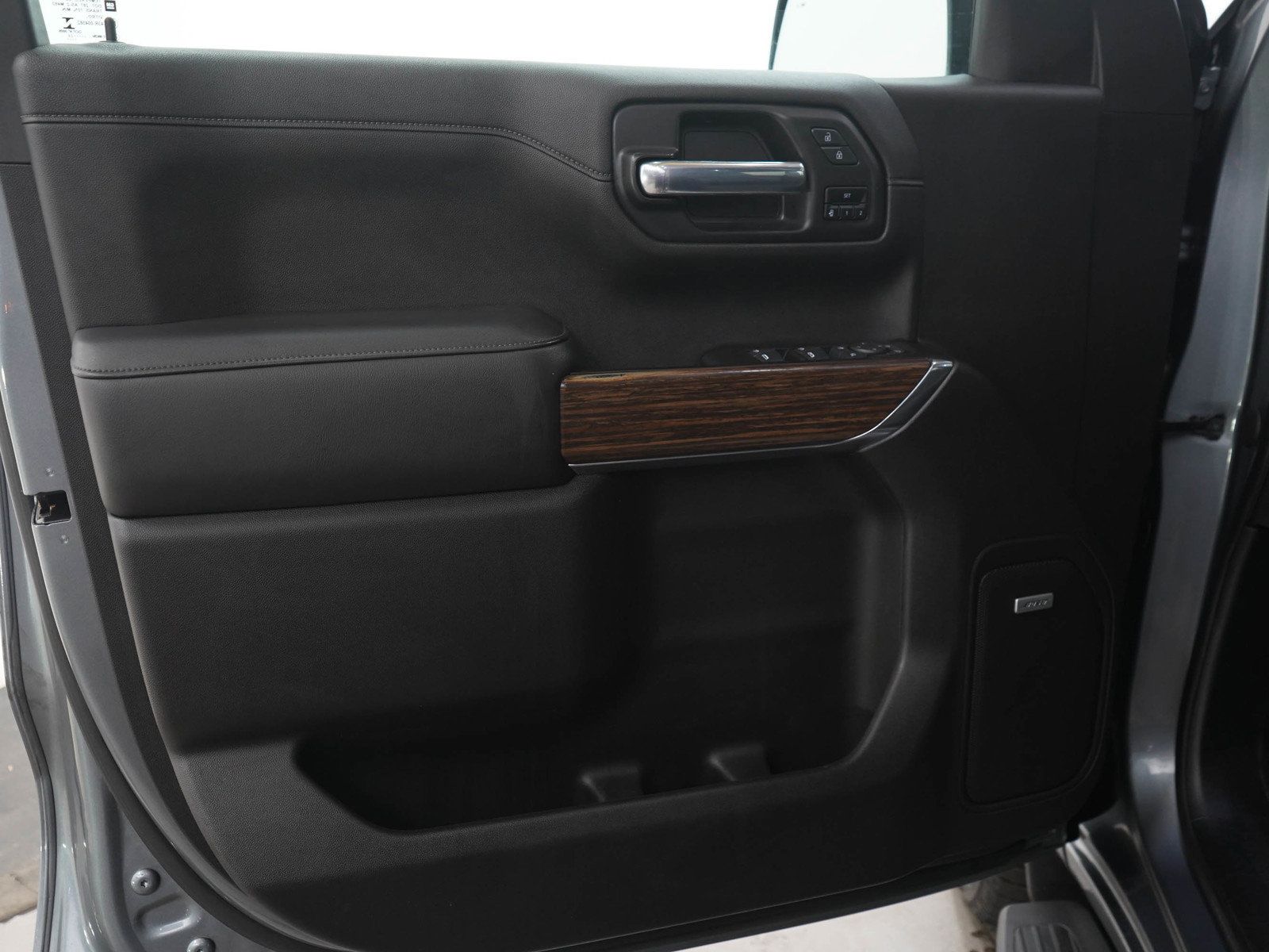 Used 2020 Chevrolet Silverado 1500 High Country AWD/4WD image 21
