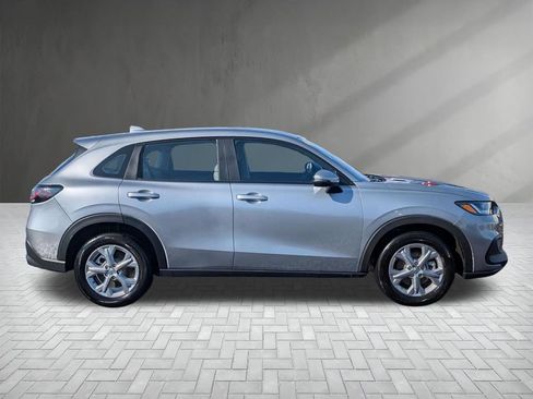 Used 2025 Honda HR-V LX image 9