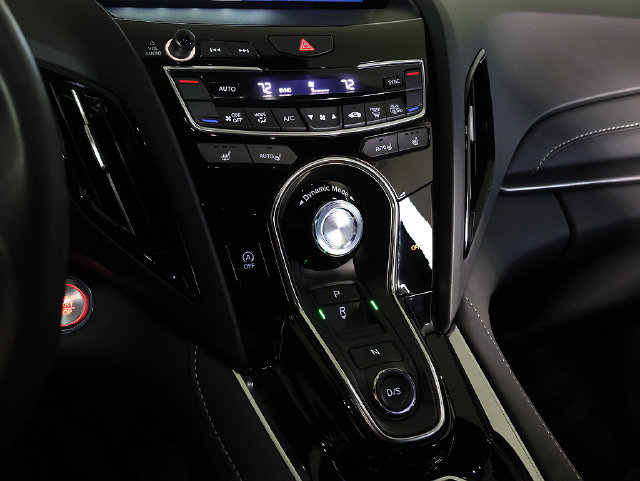 Used 2025 Acura RDX SH-AWD image 19