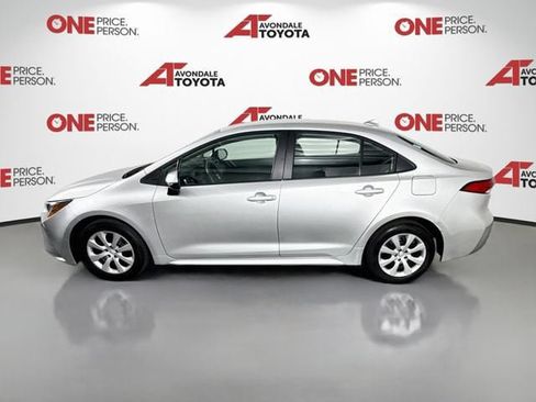 Certified 2025 Toyota Corolla LE FWD image 5