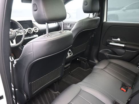 Used 2022 Mercedes-Benz GLA 250 image 10