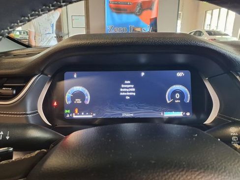 Used 2023 Jeep Grand Cherokee Altitude image 21