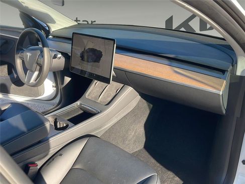 Used 2023 Tesla Model Y Performance AWD/4WD image 17