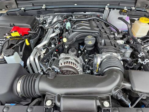 New 2026 Jeep Gladiator Sport AWD/4WD image 17
