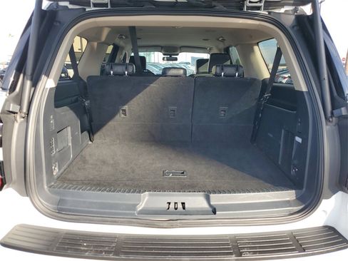 Used 2024 Ford Expedition Max XLT image 9