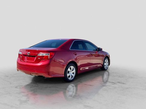 Used 2014 Toyota Camry FWD image 6