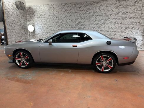 Used 2016 Dodge Challenger SXT w/ Super Sport Group (SS/T) RWD image 4
