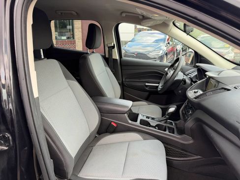 Used 2019 Ford Escape SE FWD image 24