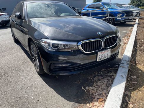 Used 2018 BMW 540i RWD image 2