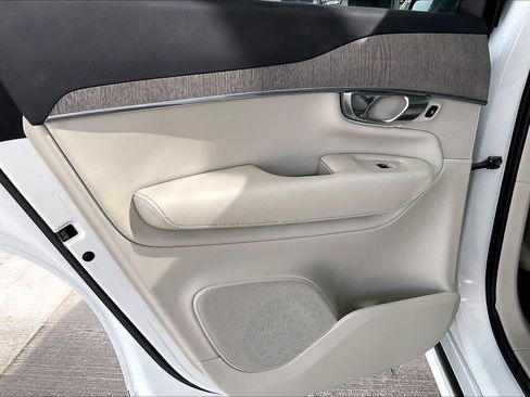 Used 2023 Volvo XC90 T8 Plus w/ Protection Package image 22