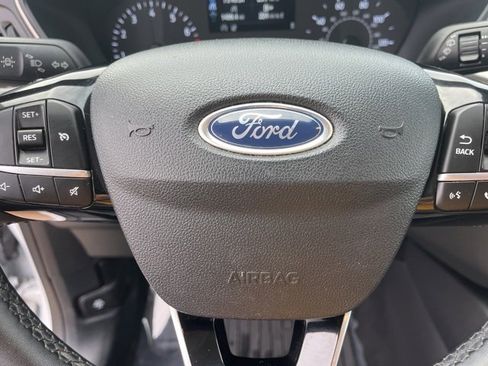 Used 2022 Ford Escape SE w/ Cold Weather Package image 21